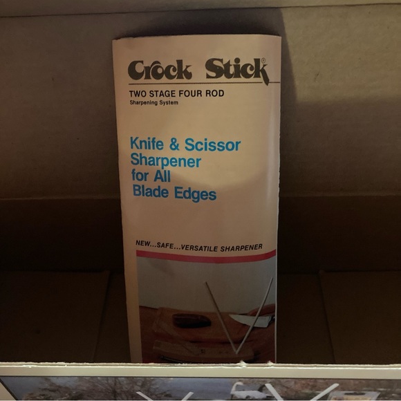 Vintage two stage crock stick knife and scissor sharpener with four rods. - Picture 4 of 9